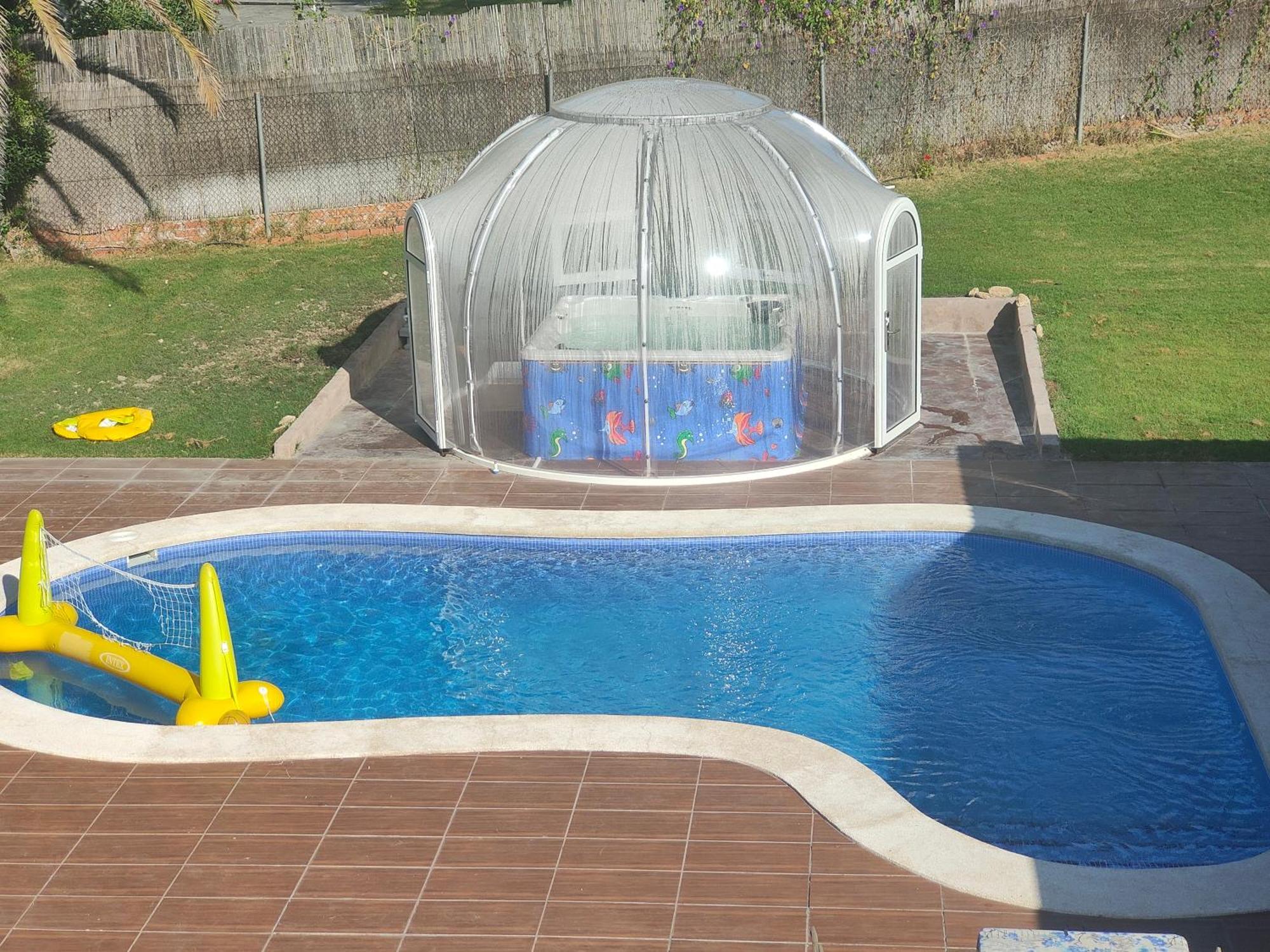 Chalet Con Piscina Y Jacuzzi En Madrid Alquila Habitaciones Algete Bagian luar foto