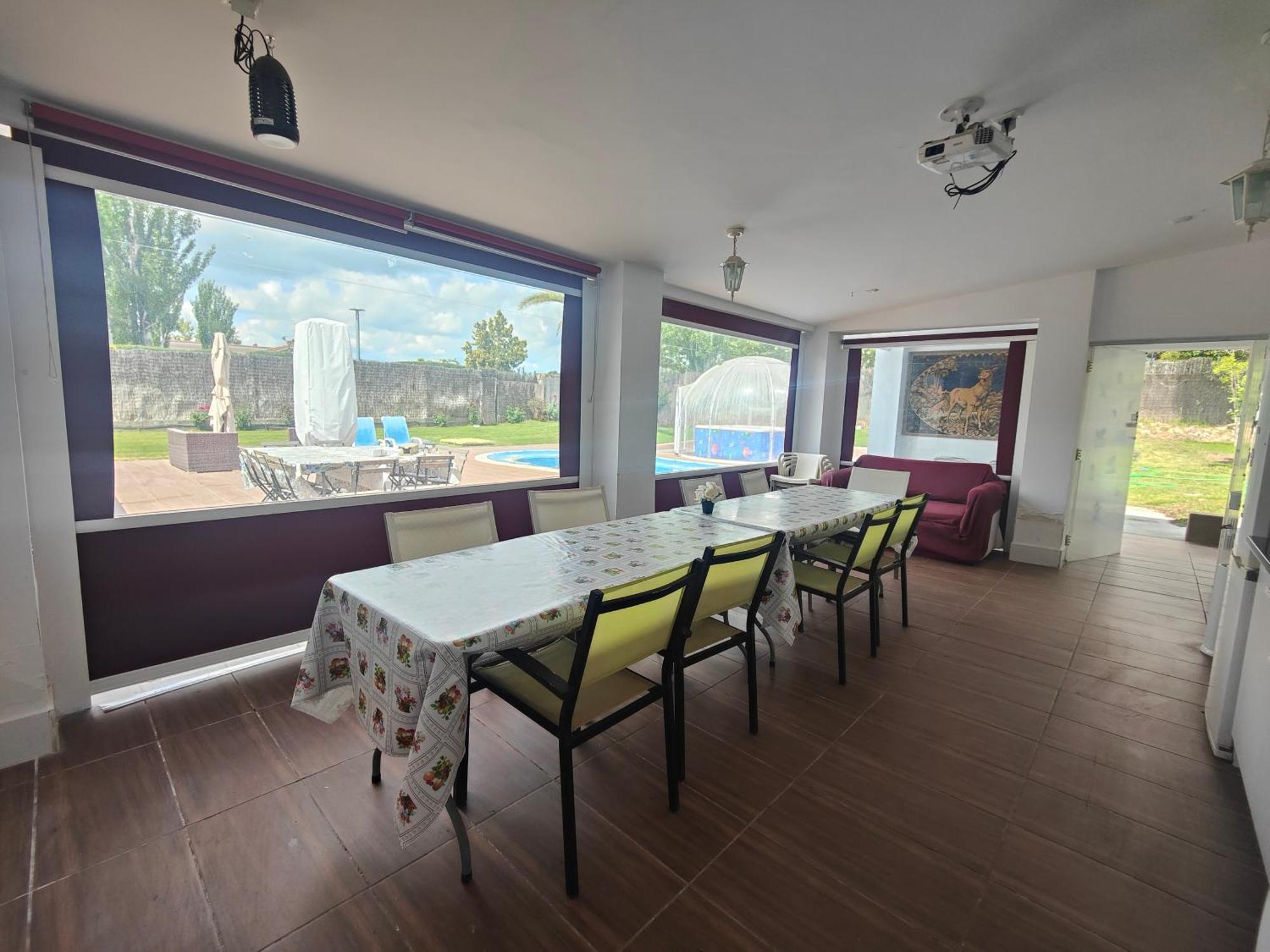 Chalet Con Piscina Y Jacuzzi En Madrid Alquila Habitaciones Algete Bagian luar foto