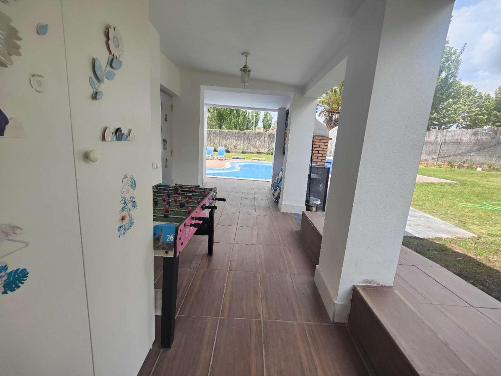 Chalet Con Piscina Y Jacuzzi En Madrid Alquila Habitaciones Algete Bagian luar foto
